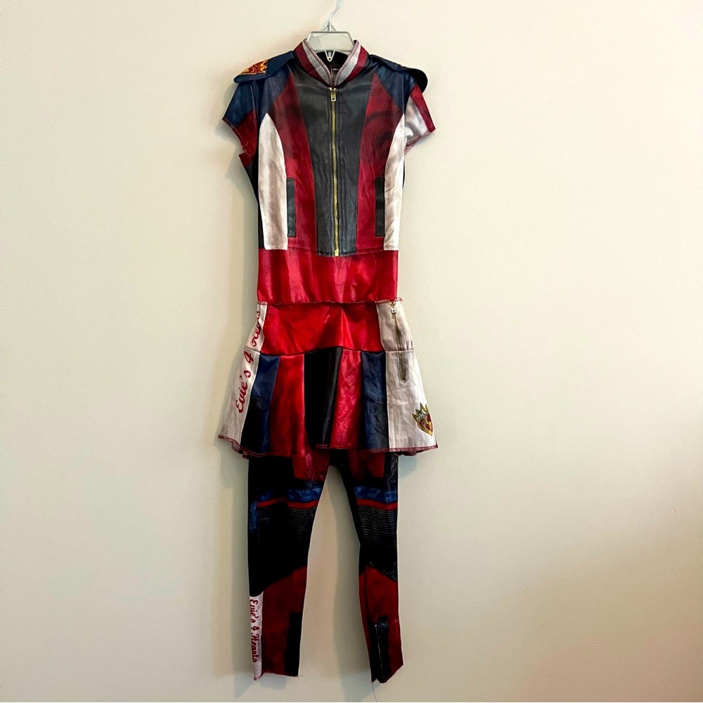 Descendants 3 Evie Costume, size M 7/8